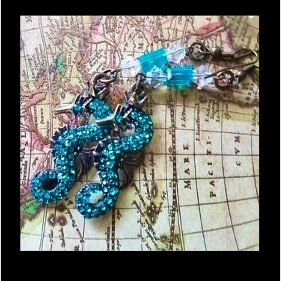 Seahorse earrings crystal paved aqua color for pierced ears NWT - Picture 12 of 12